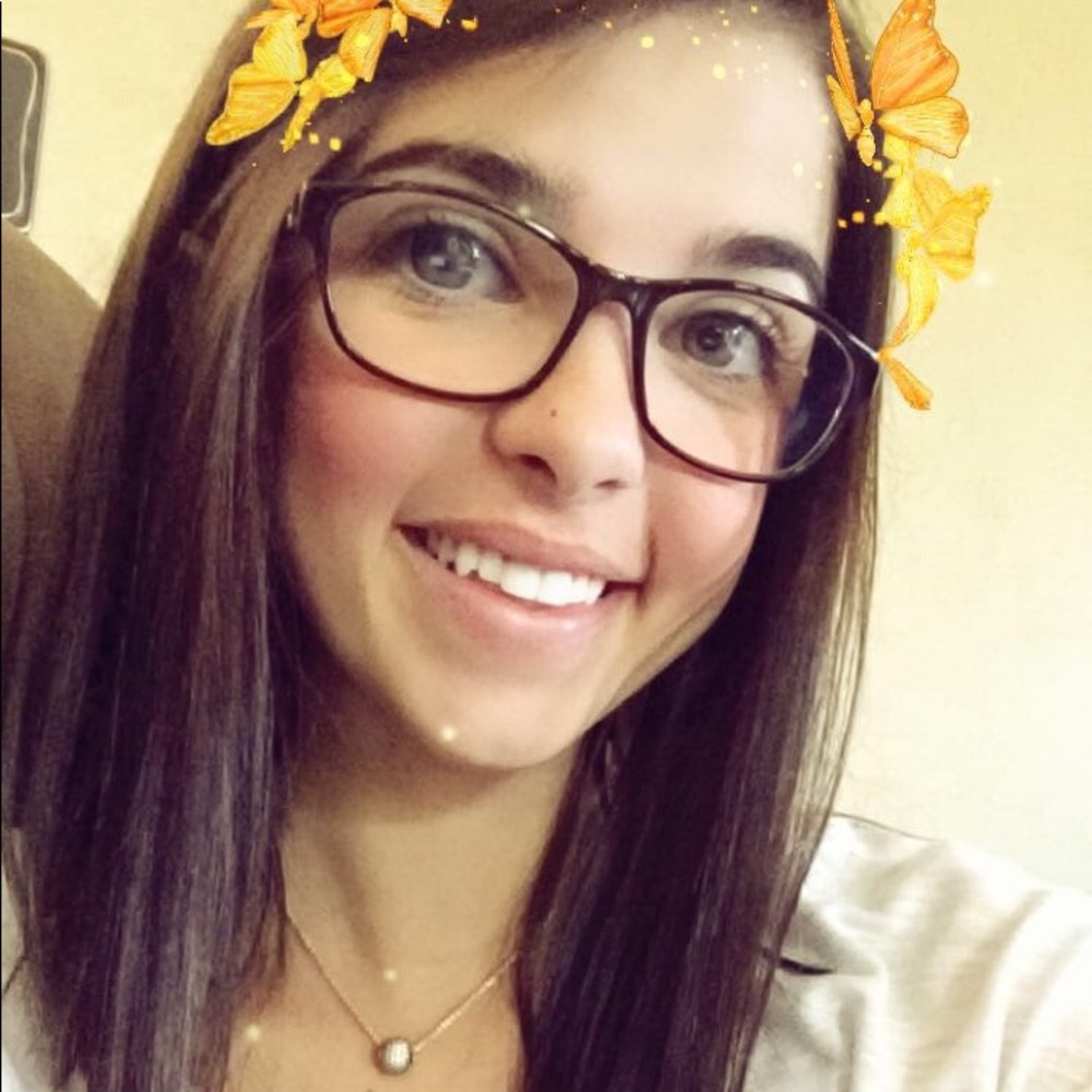 Meet your Posher, Madalynn